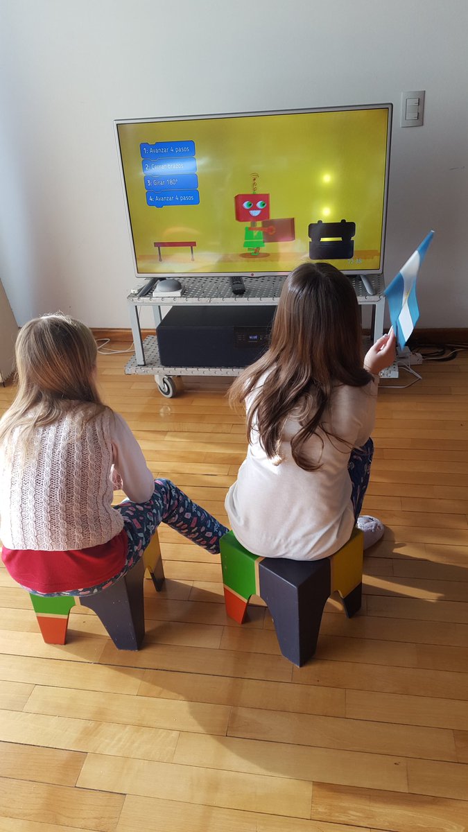 fripani's tweet photo. Feriado con estreno de #Digiaventuras Remix de #AprenderConectados en @CanalPakapaka Aprender=divertido con los #SuperhéroesArgentinos de la #EducaciónDigital L a V 12.30 o en @educarportal https://t.co/BpTJ8ZTYSV https://t.co/08y0tV3pGx