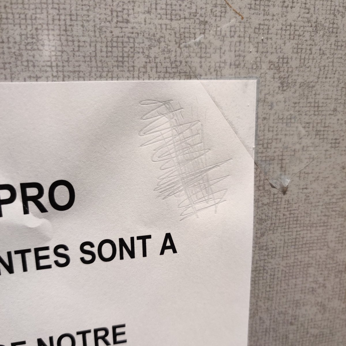 Un justicier masqué est venu rétablir l'ordre dans la ville