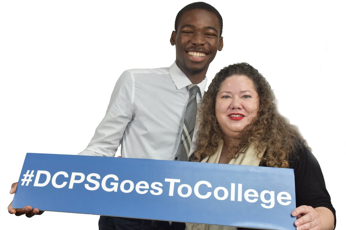 dcpublicschools's tweet photo. Ms. Elwell helped David find his passion during his time at @MTHSTrainer by introducing him to new programs and experiences. “I’m very grateful to her for what she does for all of us.” #DCPSGoesToCollege #ThankaDCPSTeacher https://t.co/1t72Lj8HAB