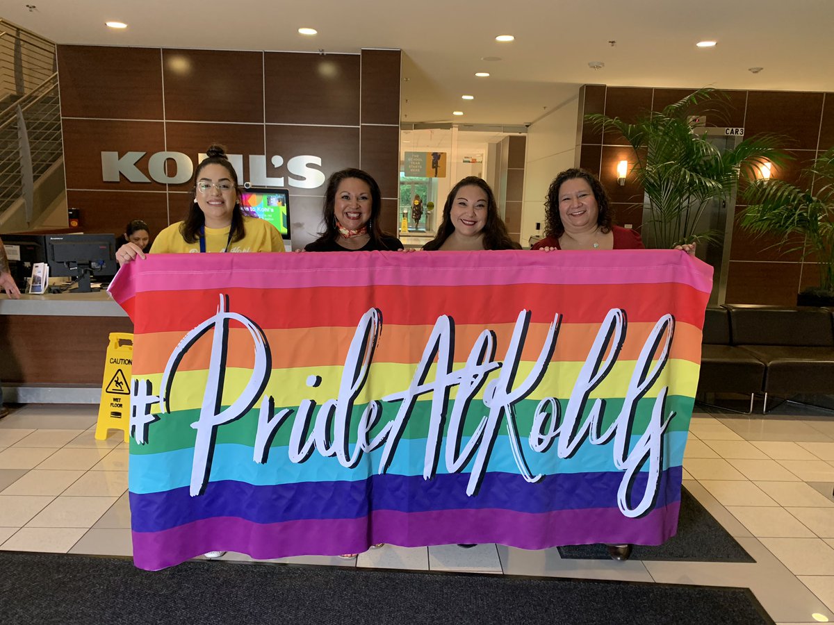 mommajen00's tweet photo. Another successful @Kohls #Pride Walk in San Antonio! #LifeAtKohls #PrideAtKohls #StandOutSweepstakes @natepkoch #BringYourWholeSelfToWork #PrideMonth2019 @GayPrideSA https://t.co/GkeYlYraeE