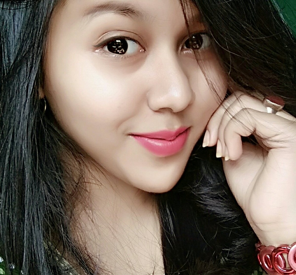TiyasaJ's tweet photo. #selfiestyle #mood #bigtimepass ππ https://t.co/agAKYXk9Ut