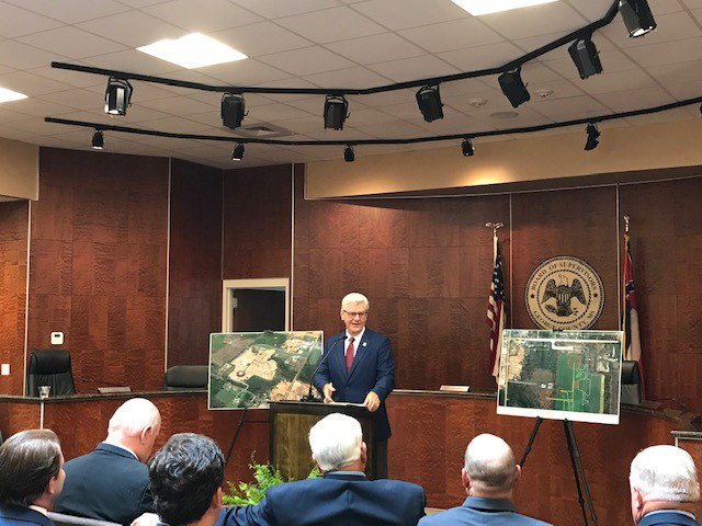 Phil Bryant tweet media