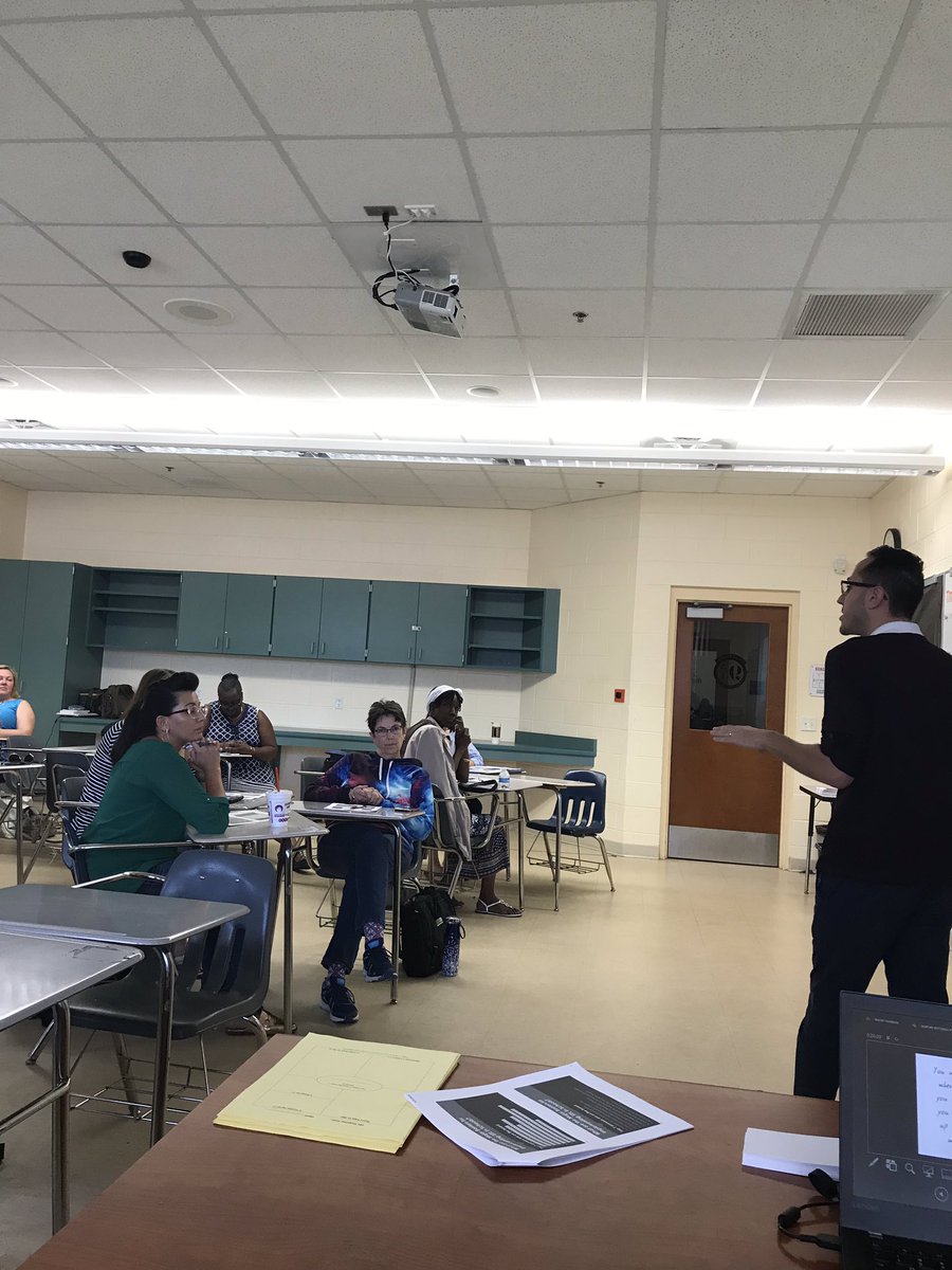 sel_vcs's tweet image. #SEL Specialist @Lipomi_Justin doing his thing offering quality #SELucation always!!! 🎉
#SELMattersEvenInTheSummer
#SELVCS
@vcsStdntGovRel @volusiaschools @vscavolusia