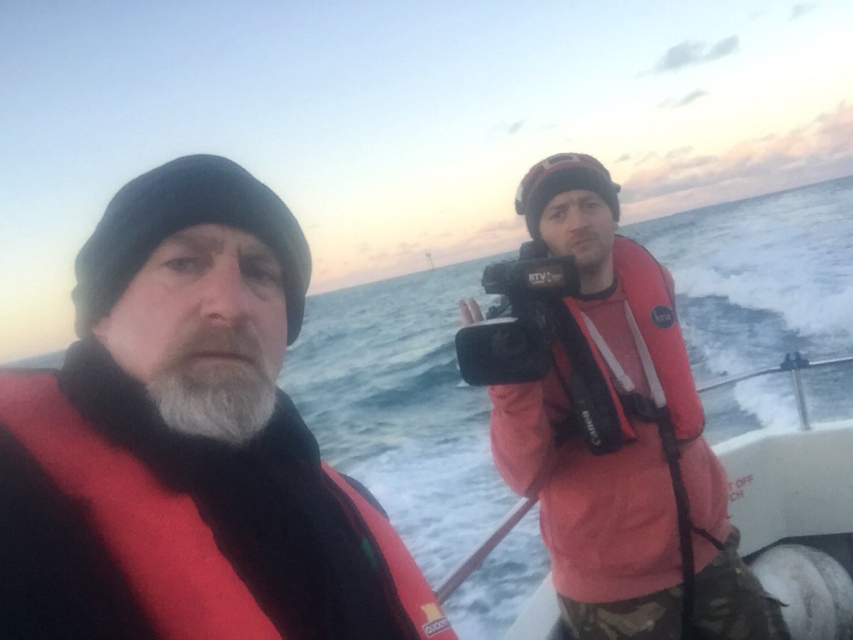 askomartin's tweet photo. 15hARG toda la última información del caso Emiliano Sala. Como y por q se arrestó al piloto David Henderson? Que crimenes se busca probar? Como y donde sigue la causa? Prometimos seguirla loquito, vamos hasta q paguen los culpables. Los esperamos junto a @maxipalma y @agoscalise https://t.co/cdC1KLI1qk
