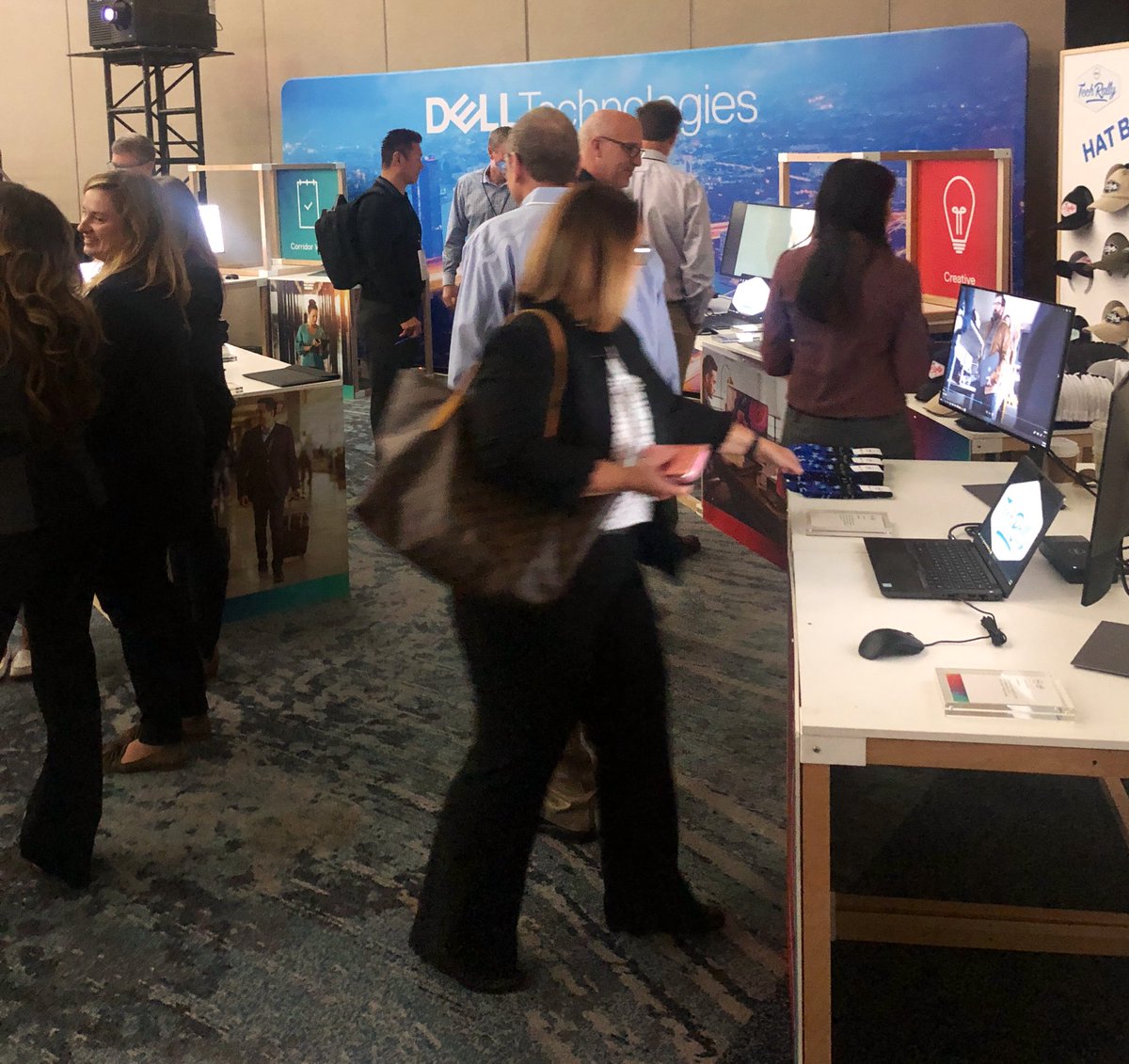 ChristineOverw1's tweet photo. #DellTechRally live in action at @TheArtOf #Leadership in San Diego! https://t.co/JnsUhbT9Ta