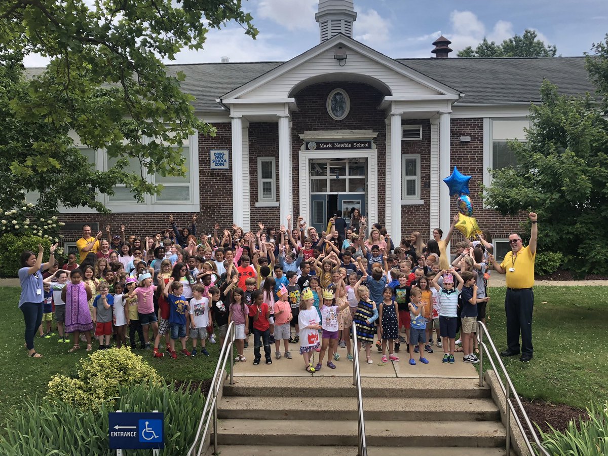 MarkNewbiePTA tweet media