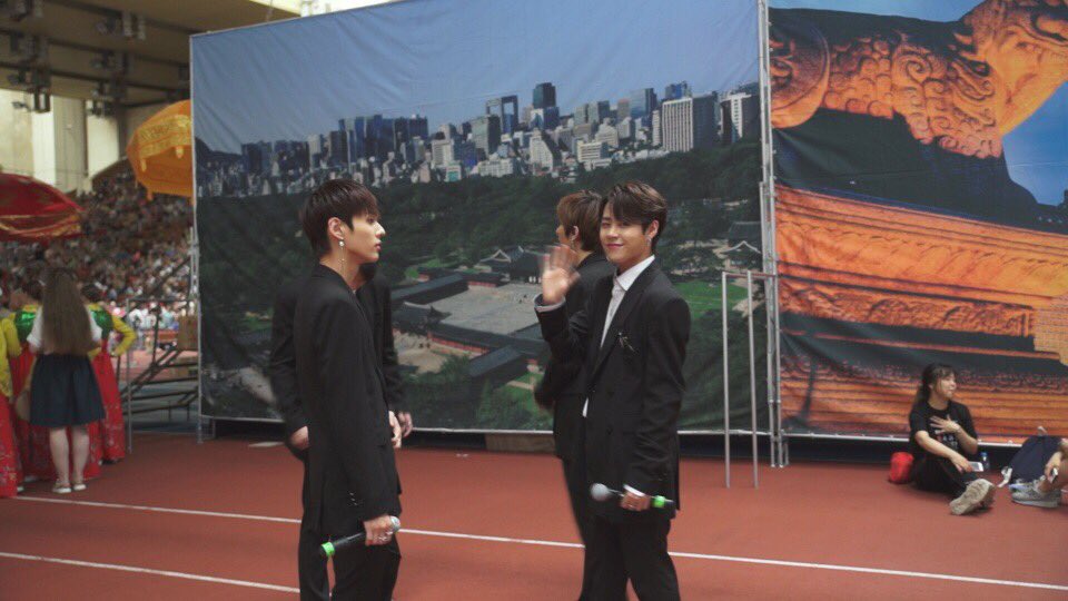 littol_fan's tweet photo. Hello ✌🏻 #imfactinmoscow #IMFACT https://t.co/1Me4Buiscl