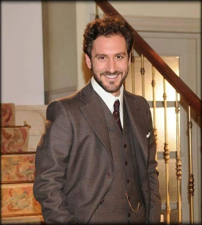 AlexGadeaOff_IT's tweet photo. Buonanotte, a domani 🌔

#alexgadea #buenasnoches #sweeetdreams #actor #serie #televison #teatro #throwbackthursday https://t.co/G6BOoXfH17
