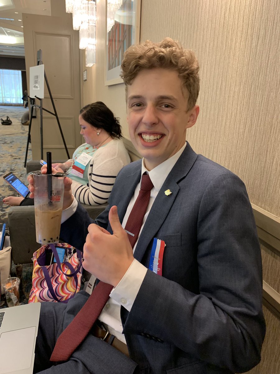 Pattonville_db8's tweet photo. This is Will’s Rd. 8 face. #extempdebate #XDB #Nats19 #debatelikeapirate https://t.co/4KQHlOsr4b