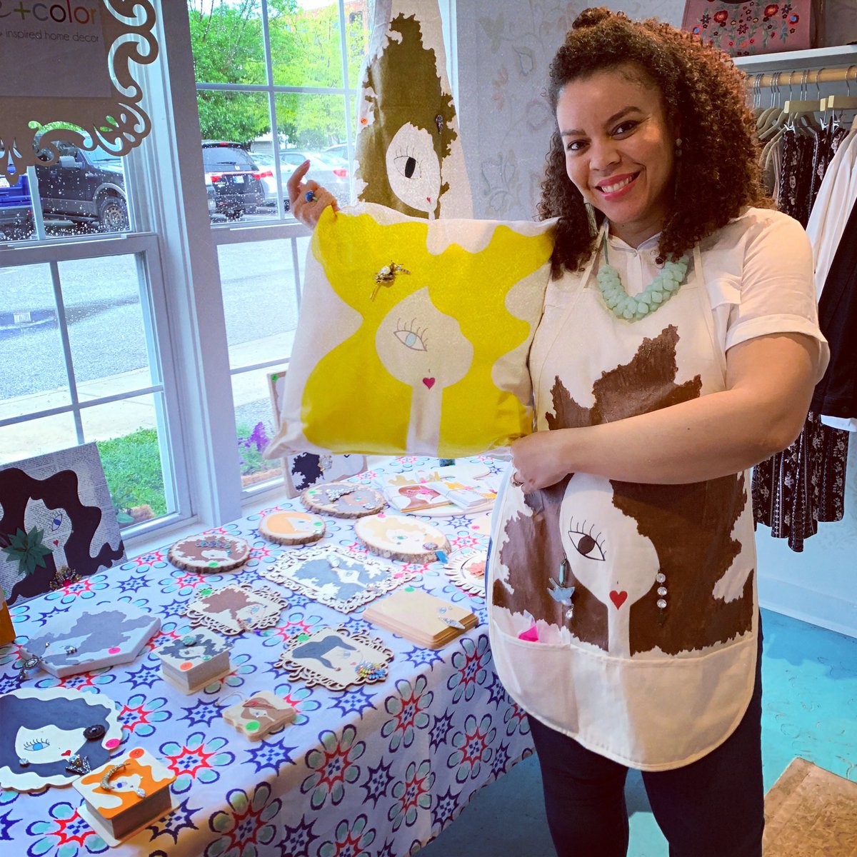 broadrippleindy's tweet photo. It’s #ThirdThursday and that means it’s the #BRArtWalk tonight 5-8pm! Weather clearing up, so check out local artists and special deals all through #BroadRipple @threedogindy @IndplsArtCenter @FlatwaterRipple @foundry317 @PerkUpCafe @brbrewpub @mononcoffee @HotelBroadRippl https://t.co/c1g3yNqZKd