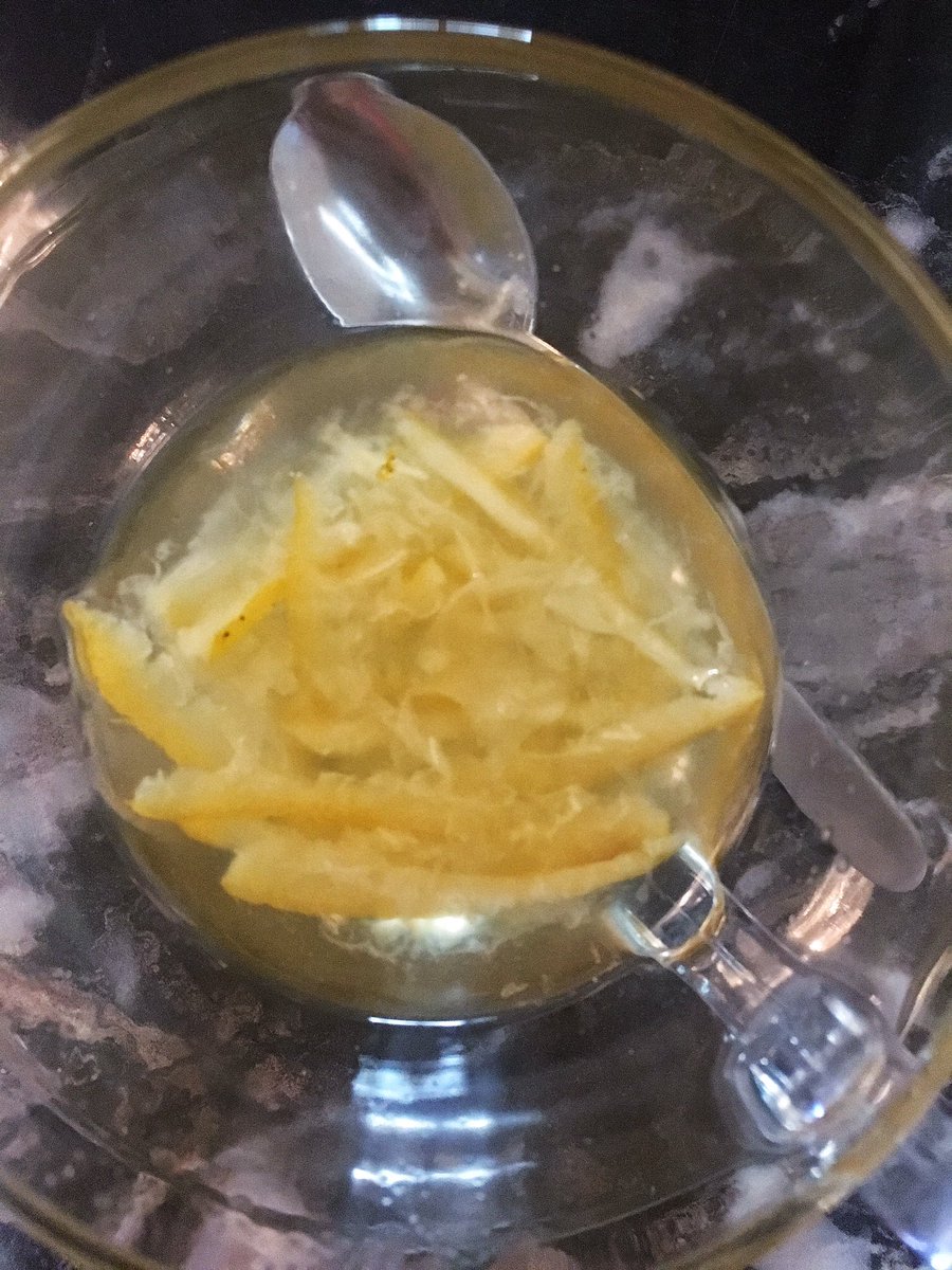 Fiveoclock_tea's tweet photo. Drinking Korean Yuzu Tea, a sweet traditional beverage to drink hot or cold
#koreantea #tea https://t.co/MQ0nowQCxQ