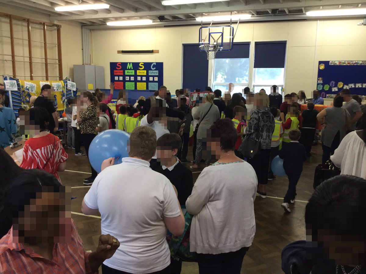 ForestAppAcad's tweet photo. Lots of ideas and lots of sales during our Enterprise Week. All the classes put such an amazing effort! 
Thank you to #DrapersPyrgo Primary students and to all our parents for attending our sale today. https://t.co/5Bgasb3mWu