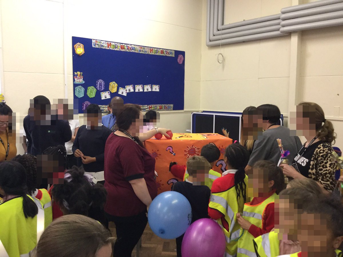 ForestAppAcad's tweet photo. Lots of ideas and lots of sales during our Enterprise Week. All the classes put such an amazing effort! 
Thank you to #DrapersPyrgo Primary students and to all our parents for attending our sale today. https://t.co/5Bgasb3mWu