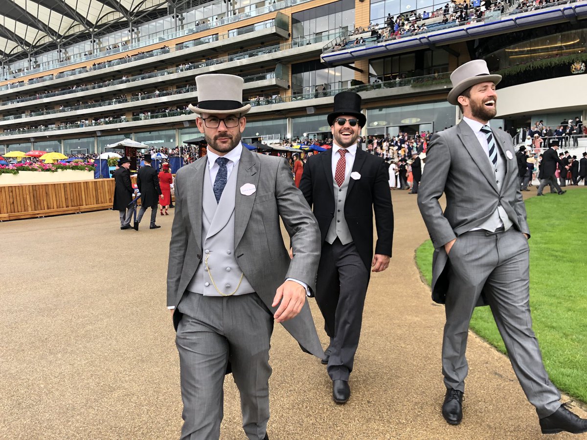 Just a couple of Aussies in 🇬🇧 

Dress code: no boardies or thongs 

#RoyalAscot2019  🐎