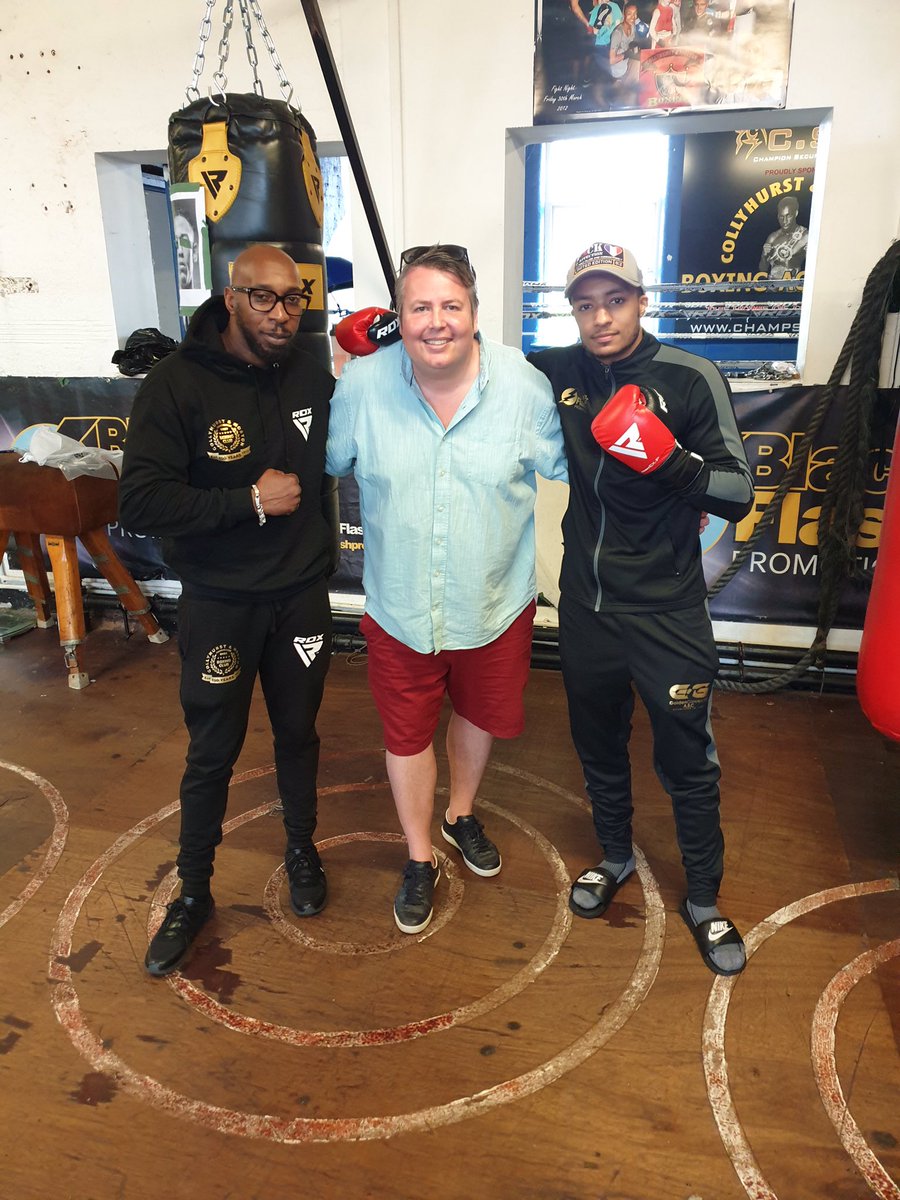 JamieNoSocks's tweet photo. Big things happening at this gym. Well done to Pat @BlackFlashPromo for having the faith to do it his way and @zelfaflash for a fantastic performance, dreaming big and working for it. The @CollyhurstABC legacy goes again #Champs #RDXTakeover #RDXSports #TwoFlashes @RDXSports https://t.co/CL9sIoOn05