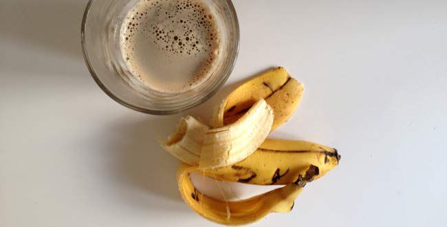 ABananaStand's tweet image. Don't throw away that banana peel! Believe it or not, it's one of the healthiest parts of a #Banana! Here are 5 ways to actually cook with banana peels. #CommunityBananaStand eatthis.com/eat-banana-pee…