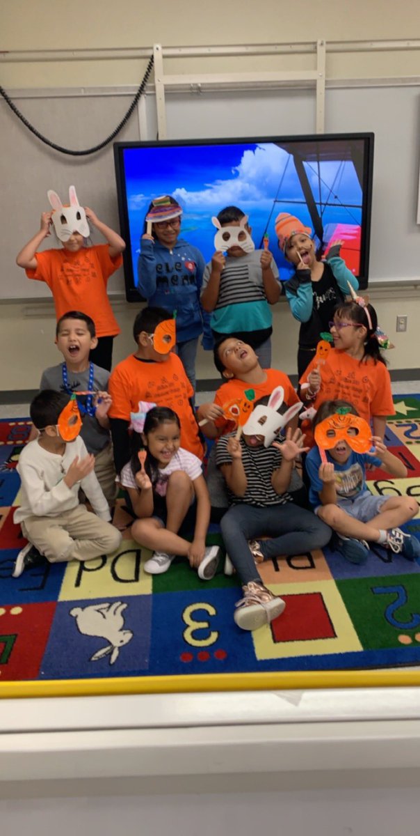 1-2 grade class ready to do readers theatre and act out the creepy carrots! #AISDSUMMERCAMP #campcarter #explorelearnshare