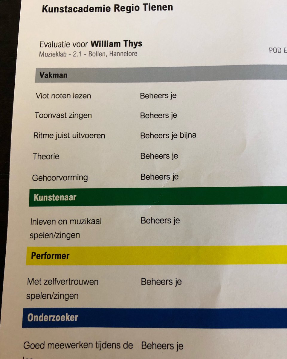 joscarwilde's tweet image. ‘t Zit in de familie. Rapport 1ste jaar Muzieklab 🙂. Proficiat William! #zovaderzozoon #musicwasmyfirstlove 👏🎼