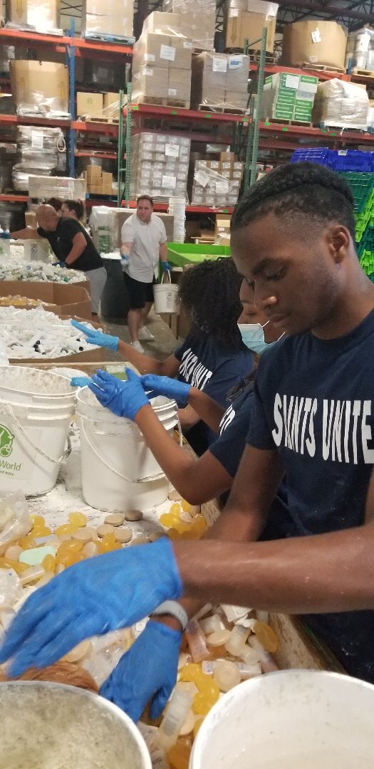 TSMcFerrinV's tweet photo. Cedar Grove HOSA students united to clean the world, one soap bar at a time. While gearing up for their International Competition in Orlando, FL, students volunteered at ‘Clean the World’ to build hygiene kits. This global impact project saves lives across the USA! @dcsdctae https://t.co/i0NhvHlt9k