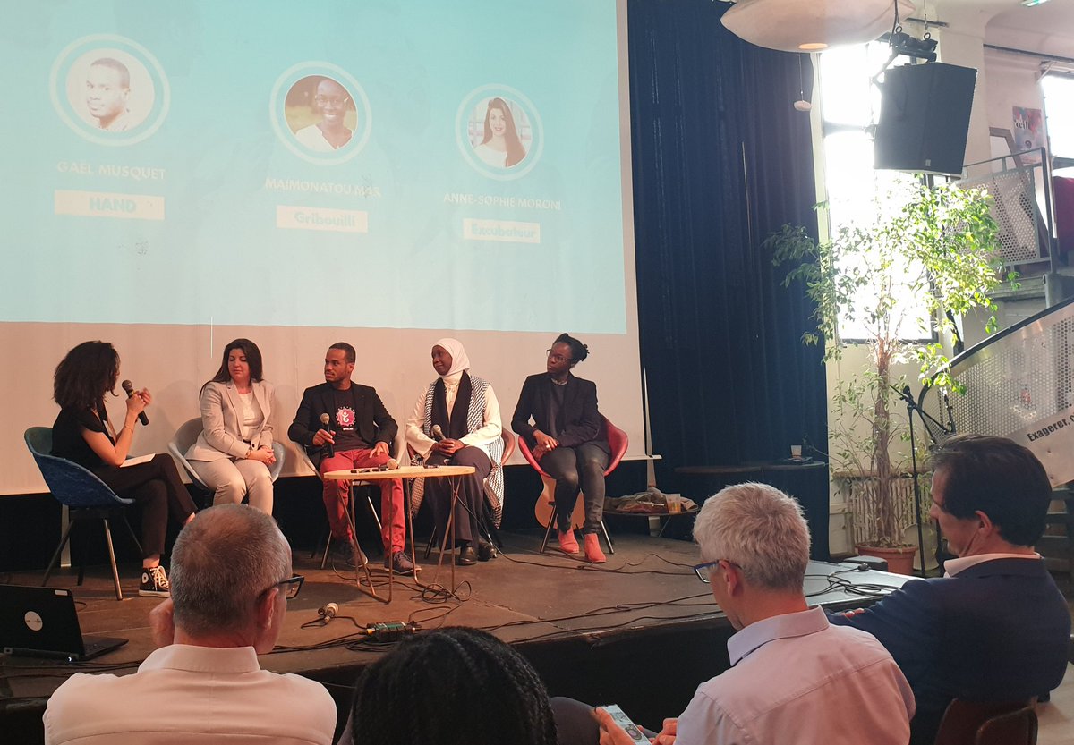 CdeBoisredon's tweet photo. Ambiance et magnifiques projets à la soirée @Live_for_Good : Hand pour prévenir les risques face aux  catastrophes, Gribouilli pour accompagner les nounous et créer des programmes pedagogiques, Excubateur pour aider les détenus... https://t.co/28gtuIFsMq