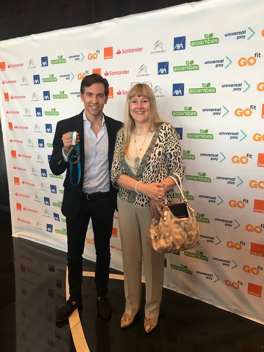 mhelenadefelipe's tweet photo. En #dialogosqueimpulsan con ⁦@_davidmeca⁩ un ejemplo de superación y éxito. Muy emocionante!! Muchas gracias por impulsar a la #pymes a ⁦@noemiboza⁩ @mascuota⁩ ⁦@FepimeCatalunya⁩ ⁦@afaemmeoficial⁩ https://t.co/lAN9dW5me4
