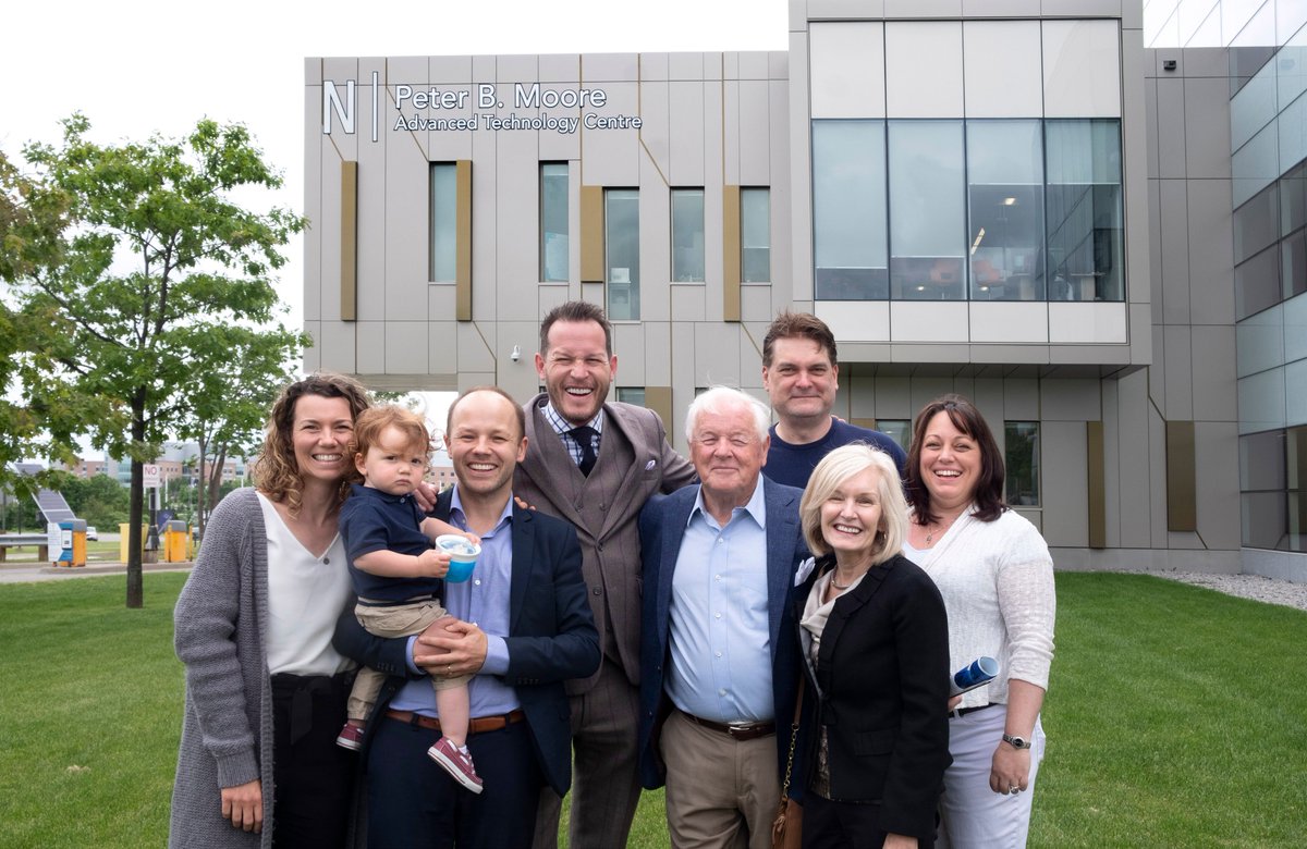 Georgian celebrated the incredible contributions of local businessman and philanthropist Peter B. Moore with the unveiling of signage in his honour at the Barrie Campus. Peter’s family helped celebrate the unveiling and toured the building. @Moore_Packaging #innovation