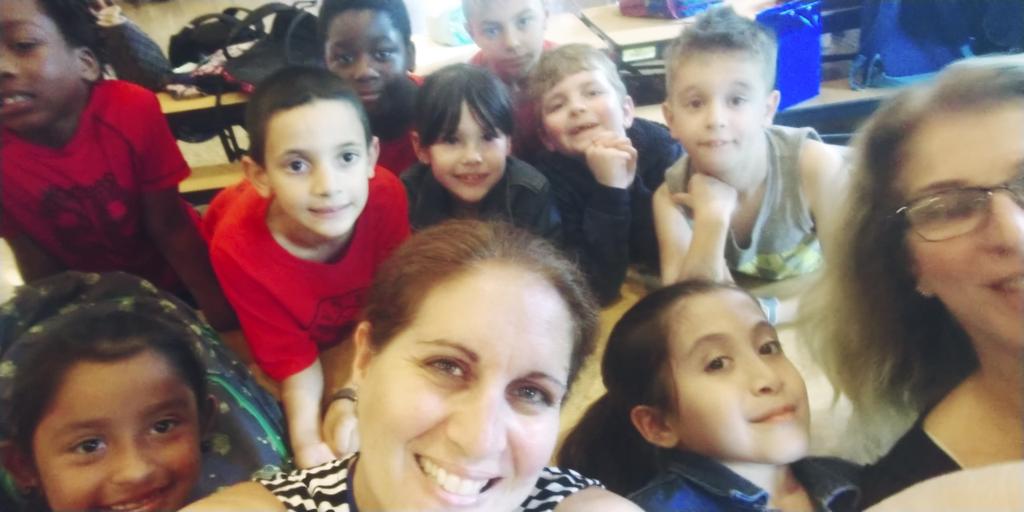 techdirSCCSD's tweet photo. 2nd GEAR celebration! #ilovesecondgrade #harleyaveprimary #harleynewsteam @elissatoubin https://t.co/0JkqfBIQGE