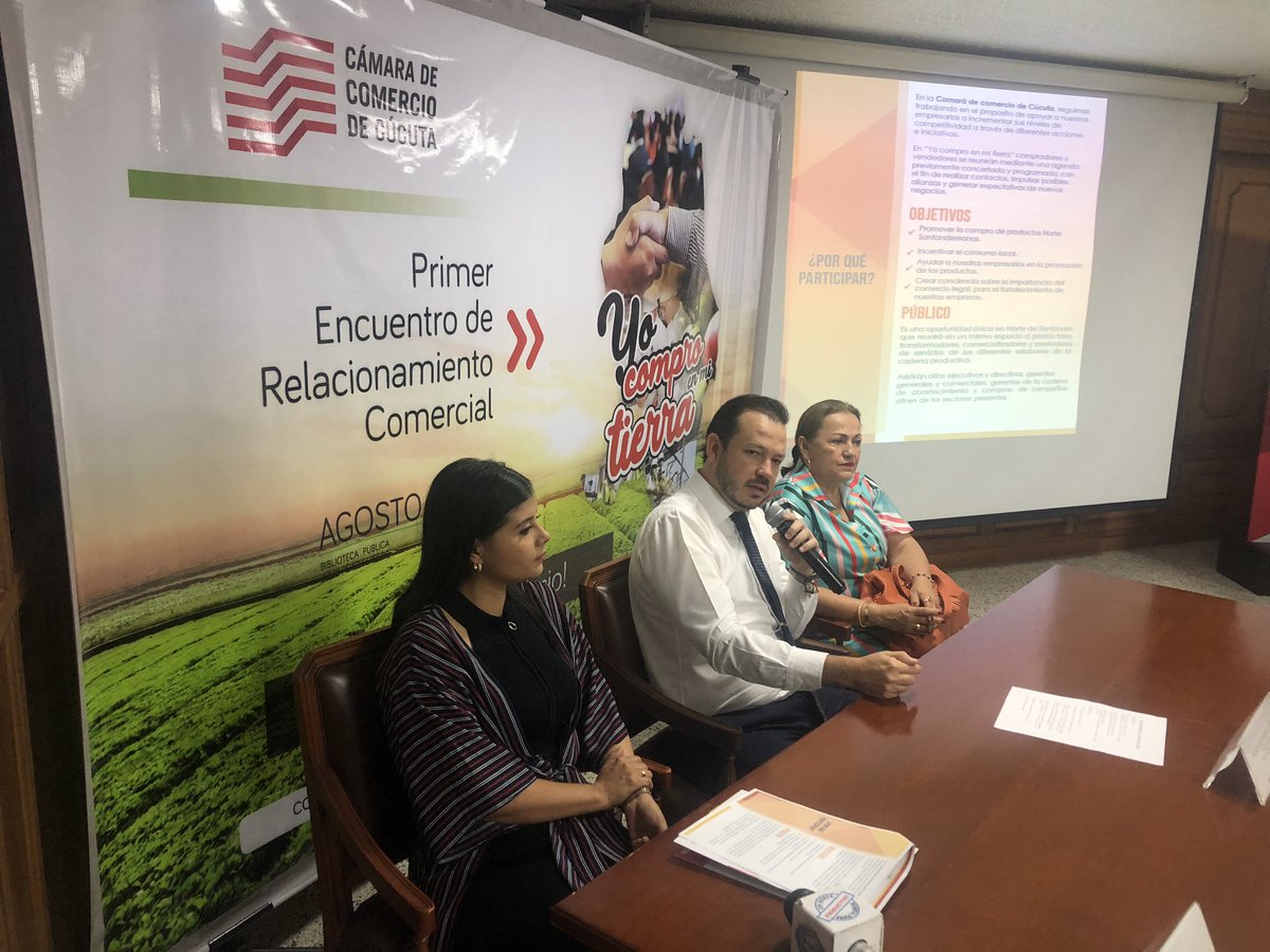 ns_sec's tweet photo. La Secretaría de Desarrollo Económico, participó en la rueda de prensa convocada por la Cámara de Comercio de Cúcuta, para el lanzamiento del evento que se desarrollará el 22 de Agosto en la Biblioteca Pública Julio Pérez Ferrer llamado “Yo Compro en mi Tierra”. @GoberNorte https://t.co/61qUEMlmwz