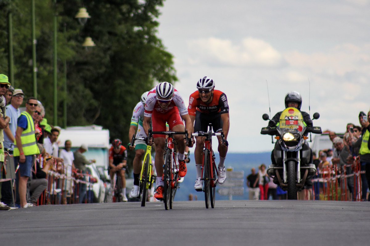 DirectWebNevers's tweet image. 1ère étape du @tnm_co : victoire de @ValentinFerron de l’équipe @Vendee_U 🚴🏼‍♂️
