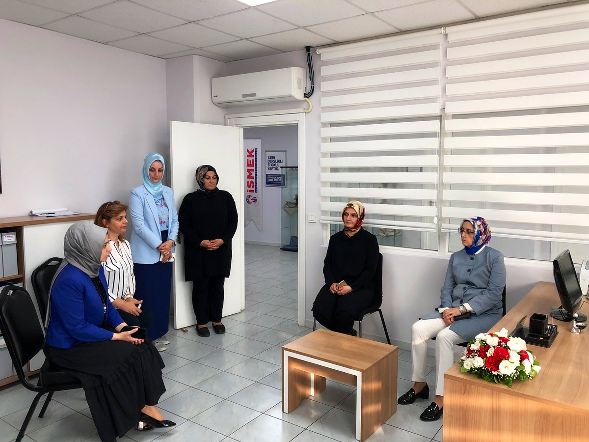 Lutfiye Selva Cam On Twitter Maltepe Altaycesme Mahallesinde Ismek Kursumuzu Ziyaret Edip Yabanci Dillerde Egitim Veren Hocalarimiza Ve Kursiyerlere Selam Verdik Desteklerini Istedik 5 Bin Kursiyeriyle Istanbul Un En Buyugu Olan Merkezimizin