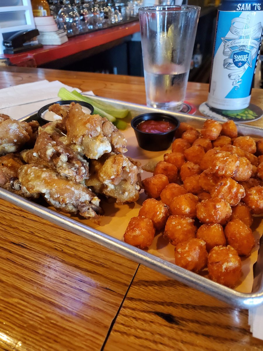BostonAttitude's tweet photo. You had me at sweet potato tots!! 
@TheAveBoston https://t.co/wwizrZ3IRN