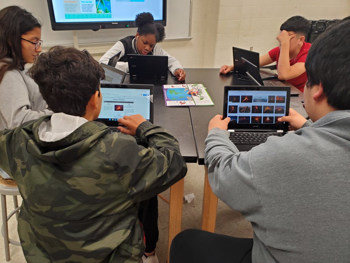 dmsaenz526's tweet photo. Students using technology to create a survival guide to help citizens prepare for and escape a volcano or earthquake @AldineISD #Allin4aldine #AldineSummerCamp #camplewis #Allin4Science https://t.co/NzQpmmuTBw