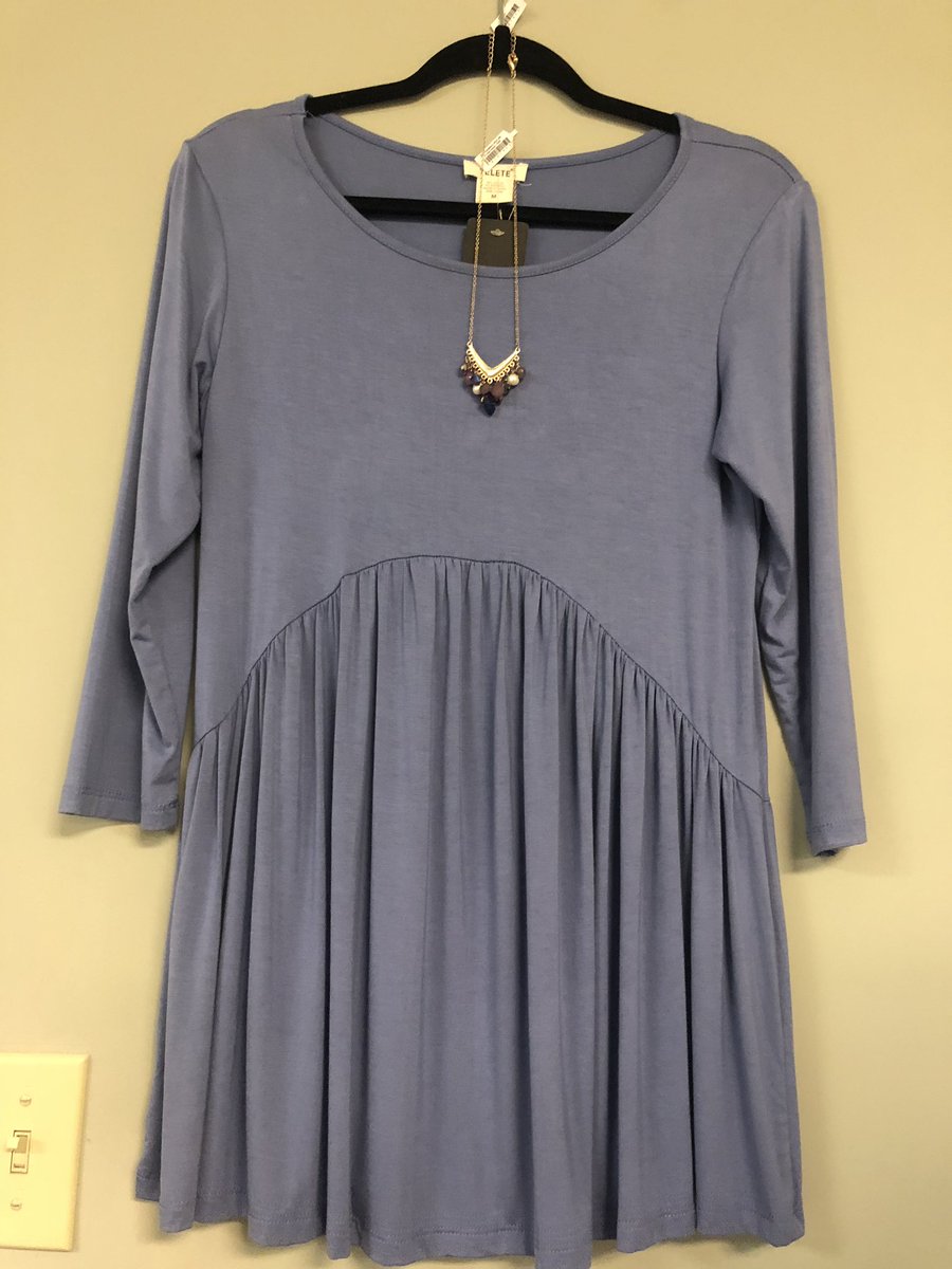 shopradiance256's tweet image. This top is so soft and flowy! Very flattering style.  This would pair great with our white jeggings or jeans! #killenal #killenalabama #shophappy #tops #fashion #beauty #flowy #shirts