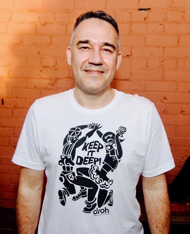 LarsLB's tweet image. ⁣Check out this brand new #KeepItDeep design ⁣by George Cocciglia from Australia which I wore for my recent gig at the House Of Vibes party here in Los Angeles. ⠀⠀
⠀⠀
First of all, the party was a lot of fun, and second, I got a lot of great feedback on the shirt. ⠀⠀
…