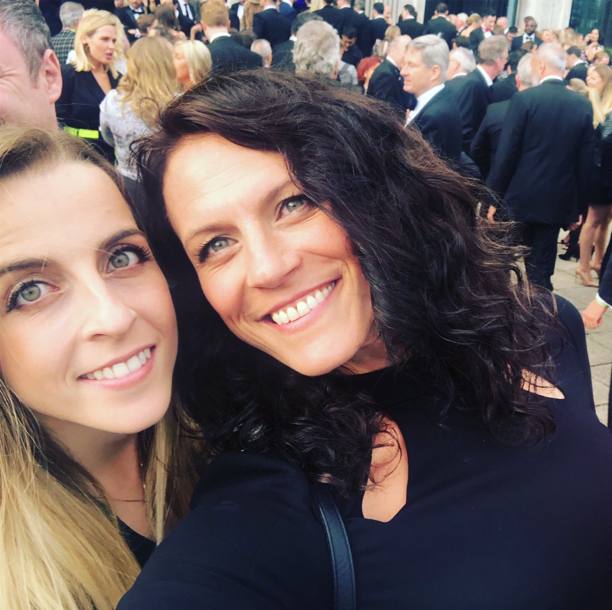 FormCreativeUK's tweet photo. ⁦@MixInteriors⁩ @ Mixology Awards tonight with @ivcbeyondflooring 
#mixology19 #interiordesign #interiors #inspire #london #uk #formcreativeuk https://t.co/EFAUQ3xwUB