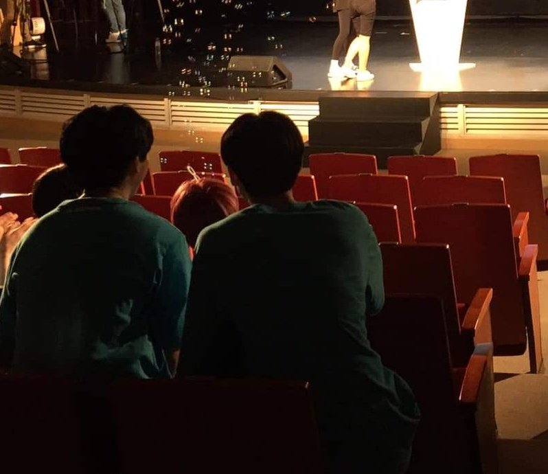 eunvely1026's tweet photo. ㅇㅏ악 이거 5번째줄 2번째 빼박 긍상이임ㅠㅠㅠㅠㅠㅠㅠㅠ비눗방울 몬데ㅠㅠㅠㅠㅠㅠ귀여워억 https://t.co/v34lcBJJn1