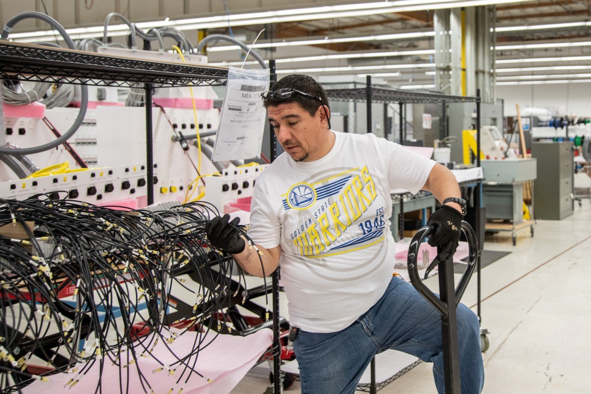 CompassMade's tweet image. In the past year alone, we've used 15,728,222 feet of wire and tested 335,989 circuits per month. We couldn't do this without the dedication of our 354 #team members. They are our greatest asset. Learn more about the work our team does here: ow.ly/KSXn50uGnnp