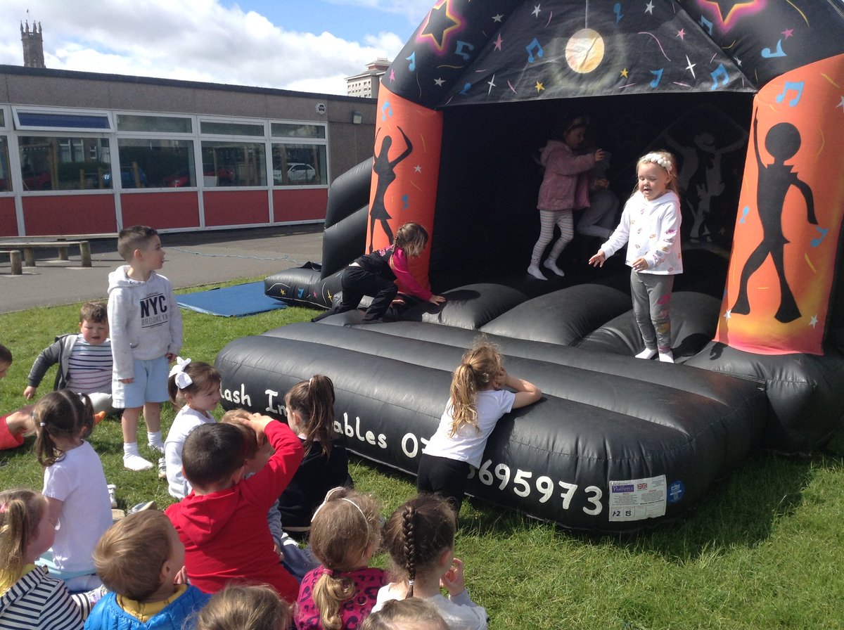 StPatricksPS's tweet photo. Room 1 bouncy castle fun! #HealthWeek2019 #fitforlife #healthylifestyle https://t.co/utS9iNpQiv