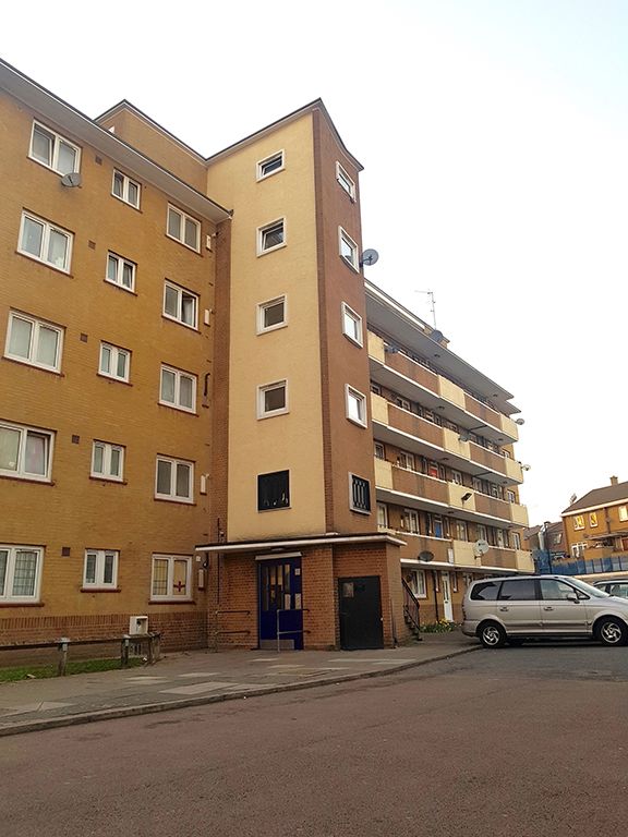 ChebarGroup's tweet image. 2 bedroom flat for sale in #Deptford.

This is a good property for families, Buy to Let Investor or 1st time buyers. Find out more here: london.chebargroup.com/properties/2-b…

#buytolet #firsttimebuyer #property