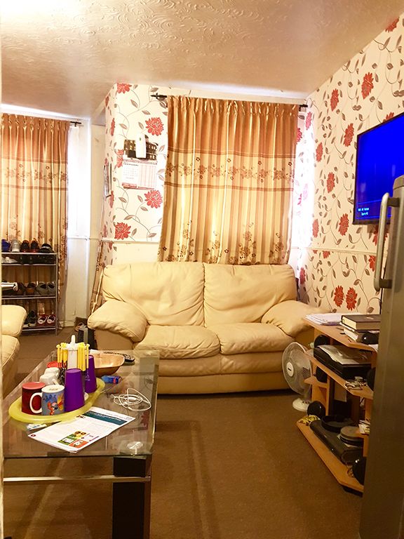 ChebarGroup's tweet image. 2 bedroom flat for sale in #Deptford.

This is a good property for families, Buy to Let Investor or 1st time buyers. Find out more here: london.chebargroup.com/properties/2-b…

#buytolet #firsttimebuyer #property