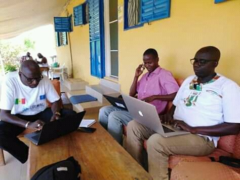 OSC_SUN_SENEGAL's tweet photo. Mission préparatoire dans la région de #Sedhiou:
Séance de travail avec le #RZO de la #CLM pour la stabilisation des tdrs de l'atelier et préparation rencontre  avec les représentants des #OSCs 
#UNOPS #acfwestafrica #SUN_Movement #NutritionIntl #unicefsenegal #WorldVisionSN https://t.co/voVXRLPf9k