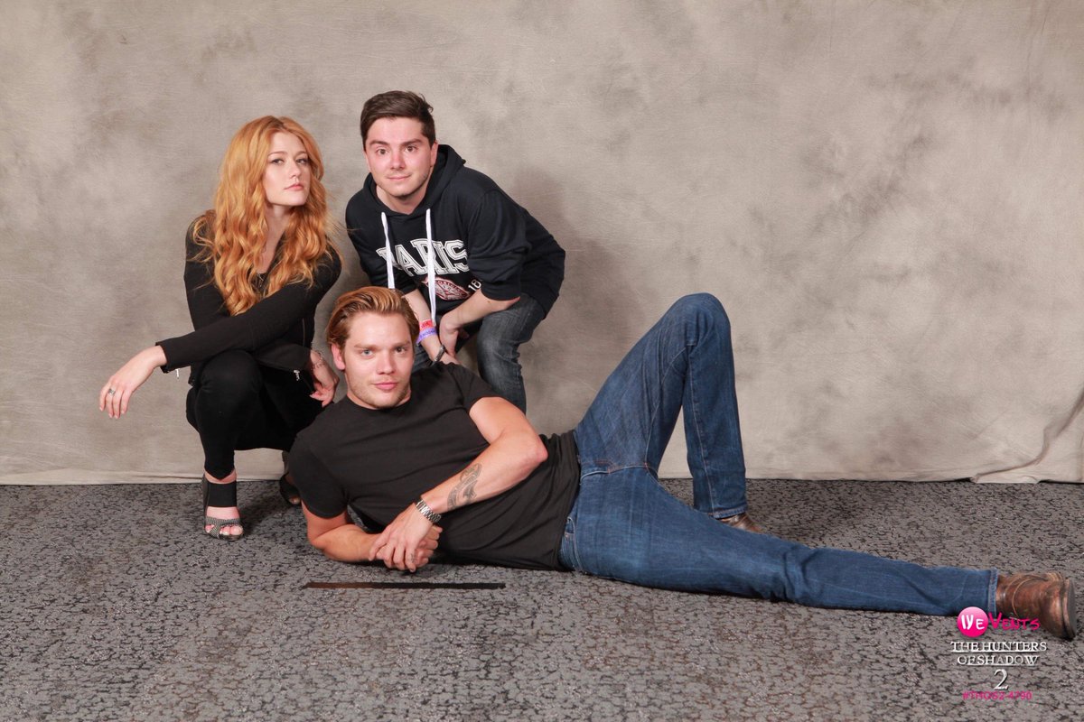 abnormallyadam's tweet photo. I vote #Clace for #ChoiceShip at #TeenChoice. Just look at these two adorable muffins @Kat_McNamara @DomSherwood1 https://t.co/el3LpgzImv