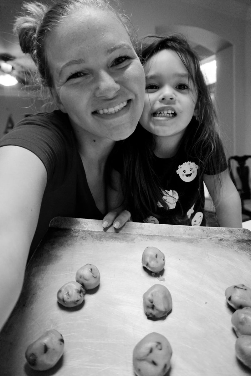 adan_katie's tweet photo. Baking with this rascal! #summerhobby #CainSummer https://t.co/3RGRjvMfPT
