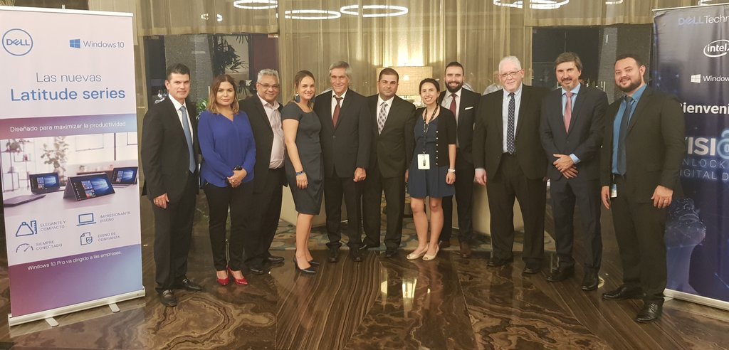stopatto's tweet photo. Hacer parte del equipo #delltech de NoLA es un gran privilégio. Juntos contando a nuestros clientes sobre la economia del futuro @GustavoRipoll6 @Gloria_Cedeno @elm750 @blackbrianalex https://t.co/o4Q0XtsGaP