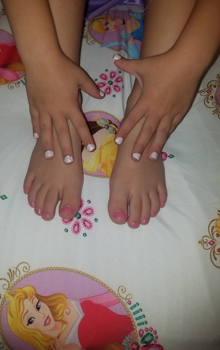 Getting ready for a big wedding this wknd w/ a #mommydaughter night!
We did our nails (hers for the 1st time EVER) & tried on our dresses for tmrw's rehearsal dinner! She said, 'This is the BEST. NIGHT. EVER!' #myheartisfull #iloveweddings ❤