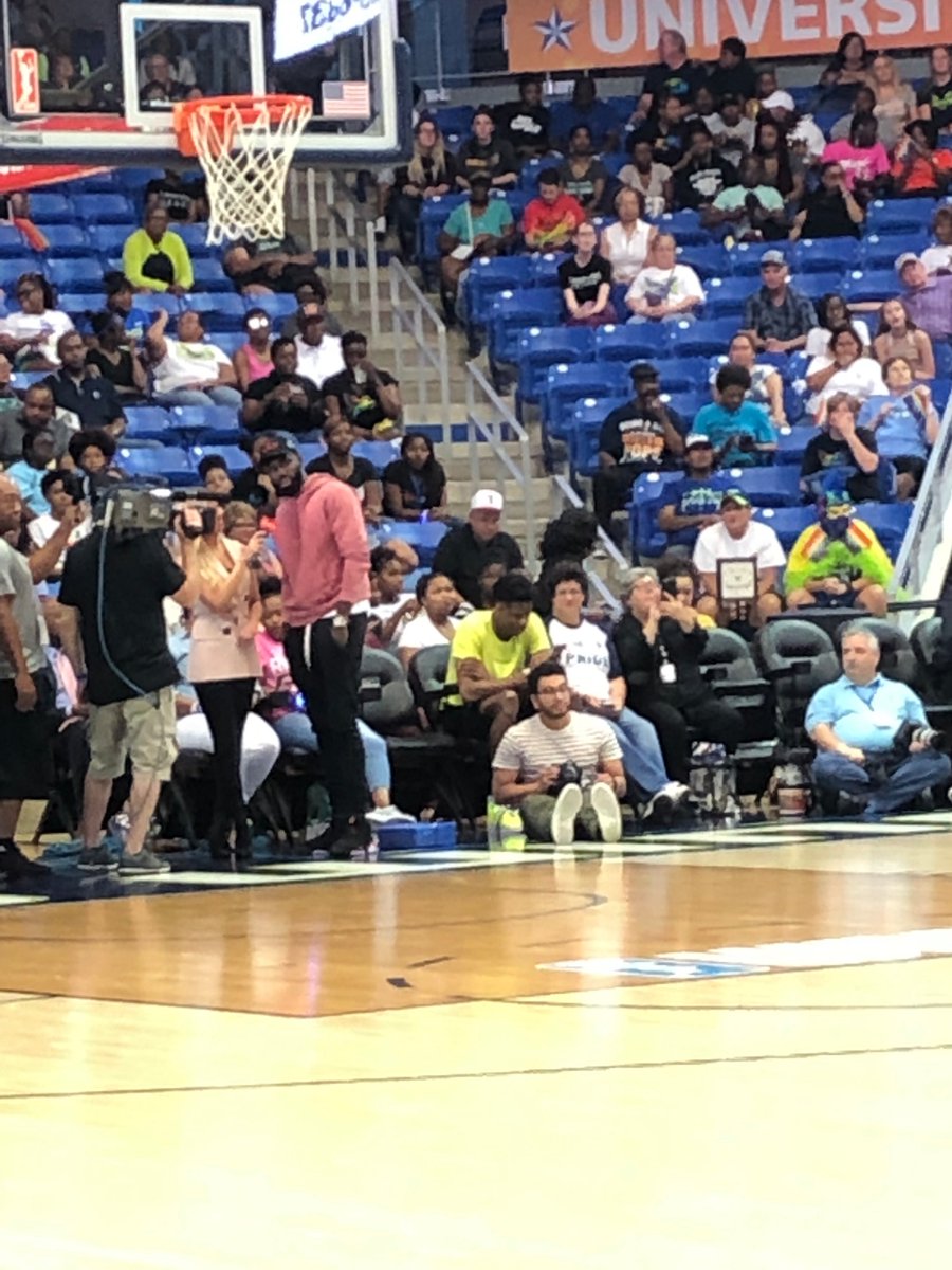 WeGotGame2's tweet photo. Mavs own @T_HardJR chillin at the #DALPHX game. #WNBA #RealRecognizeReal https://t.co/n4jvzc7crT