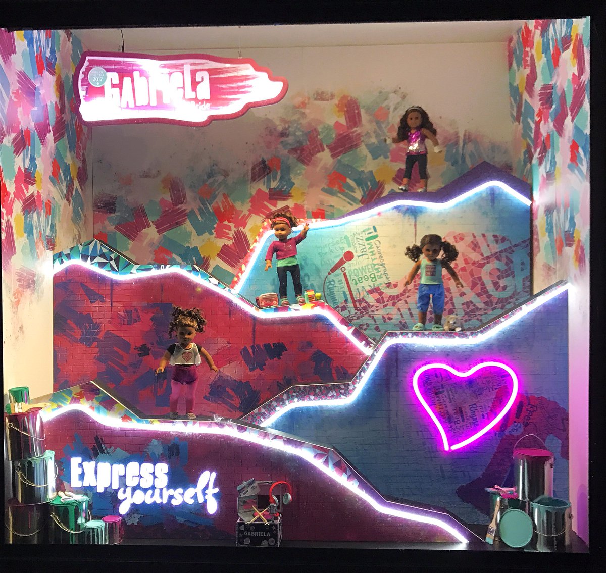 #Expressyourself #vm #visualmerchandising #mossome #window #lighting #AmericanGirlDoll #GlobalShop #retailx #storedesign @frchnelson