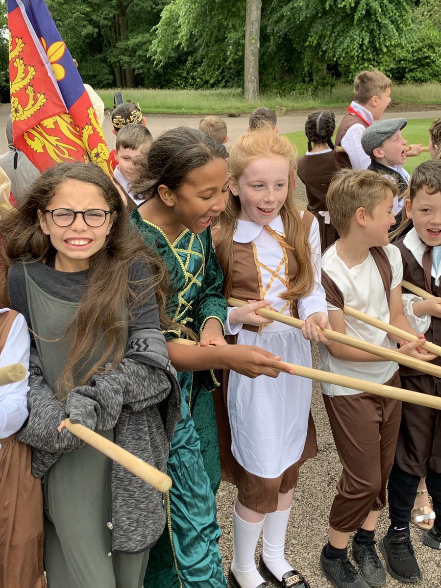 MrmastersM's tweet photo. We really enjoyed our Pike Drill training this afternoon - definitely ready for battle! #TudorDay https://t.co/O2VnaLlB88