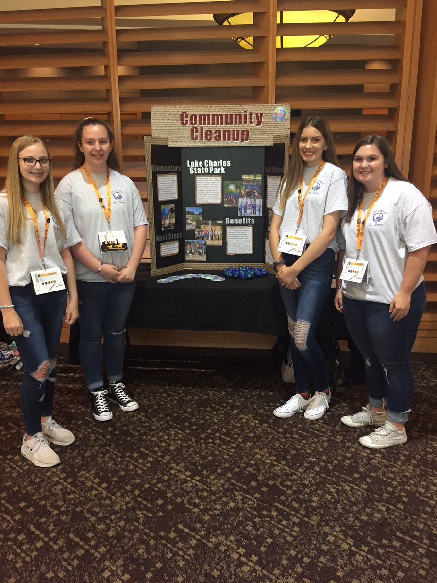 NetrefaRachael's tweet photo. Hillcrest Senior Beta is having a blast in OKC! #betacon2019 https://t.co/R2Z7DQyXUa