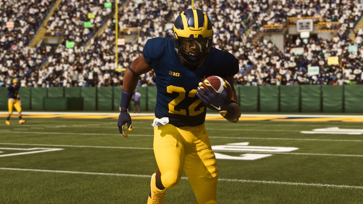 CFBMXX's tweet image. BIG news coming soon👀📆🔥